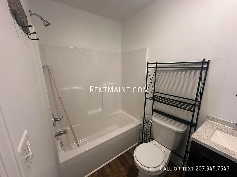 70 Basketball Ct — Photo 9