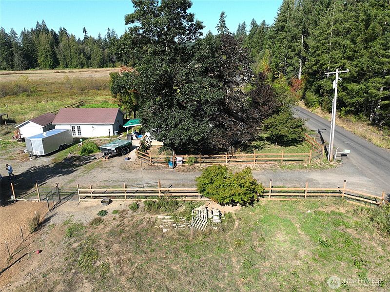 5th image of 205 Stub Road