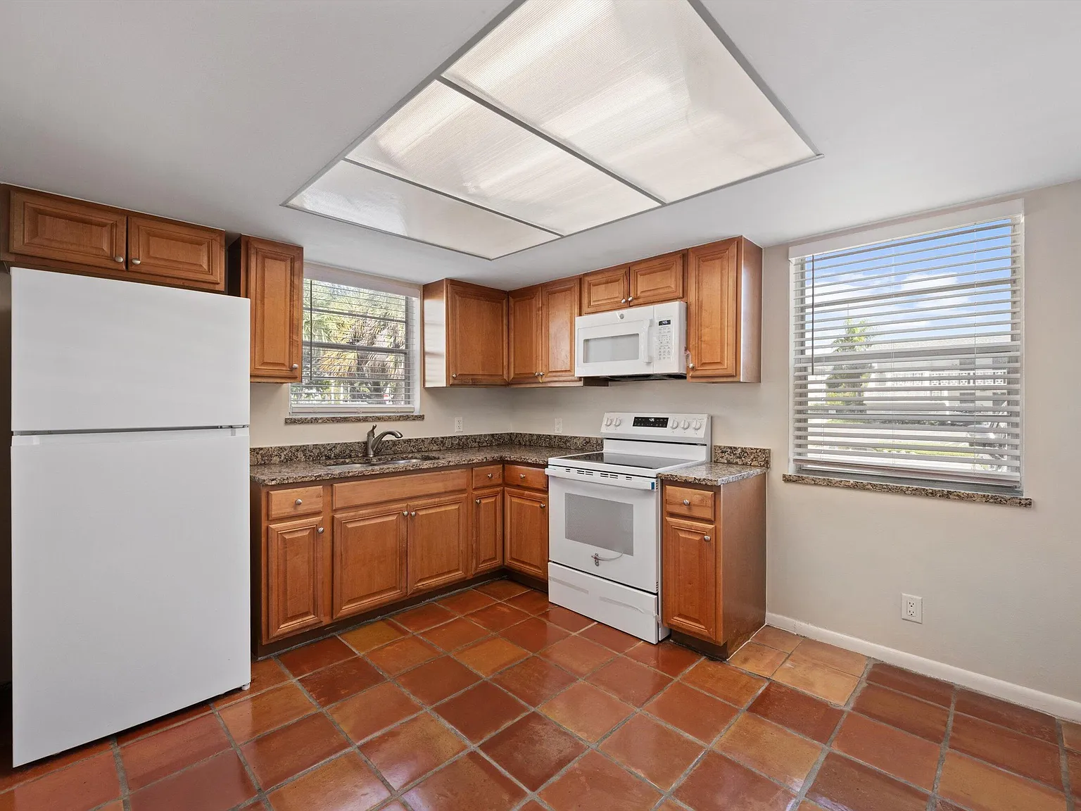 2 bed, 1.0 bath, 850 sqft, $1,850 — Photo 4
