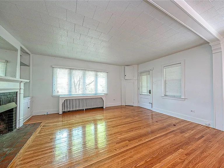 565 Ardmore Blvd — Photo 8