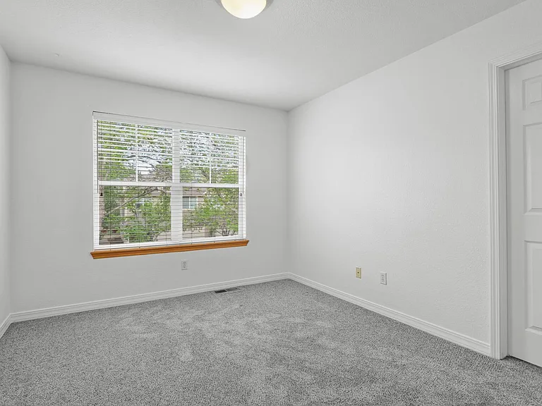 658 Wild Ridge Cir — Photo 24
