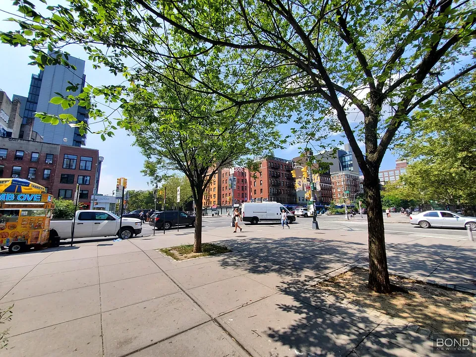 207 2nd Ave #3F
