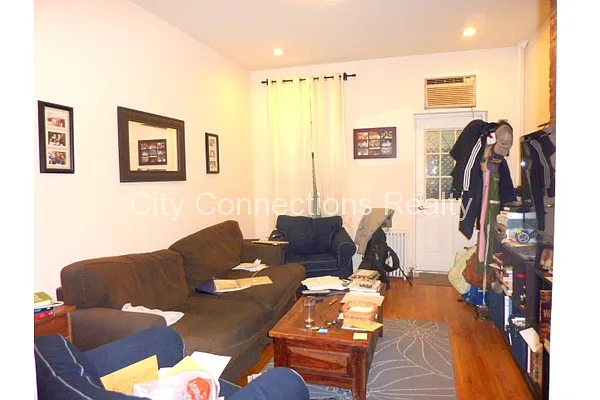 Rented by City Connections Realty | media 11