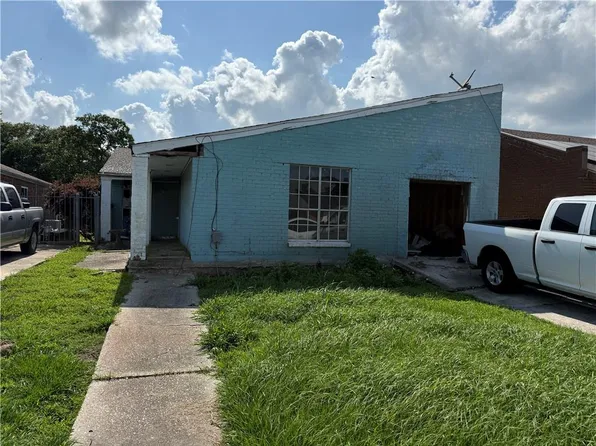 16 Petit Bayou Ln, New Orleans, LA 70129