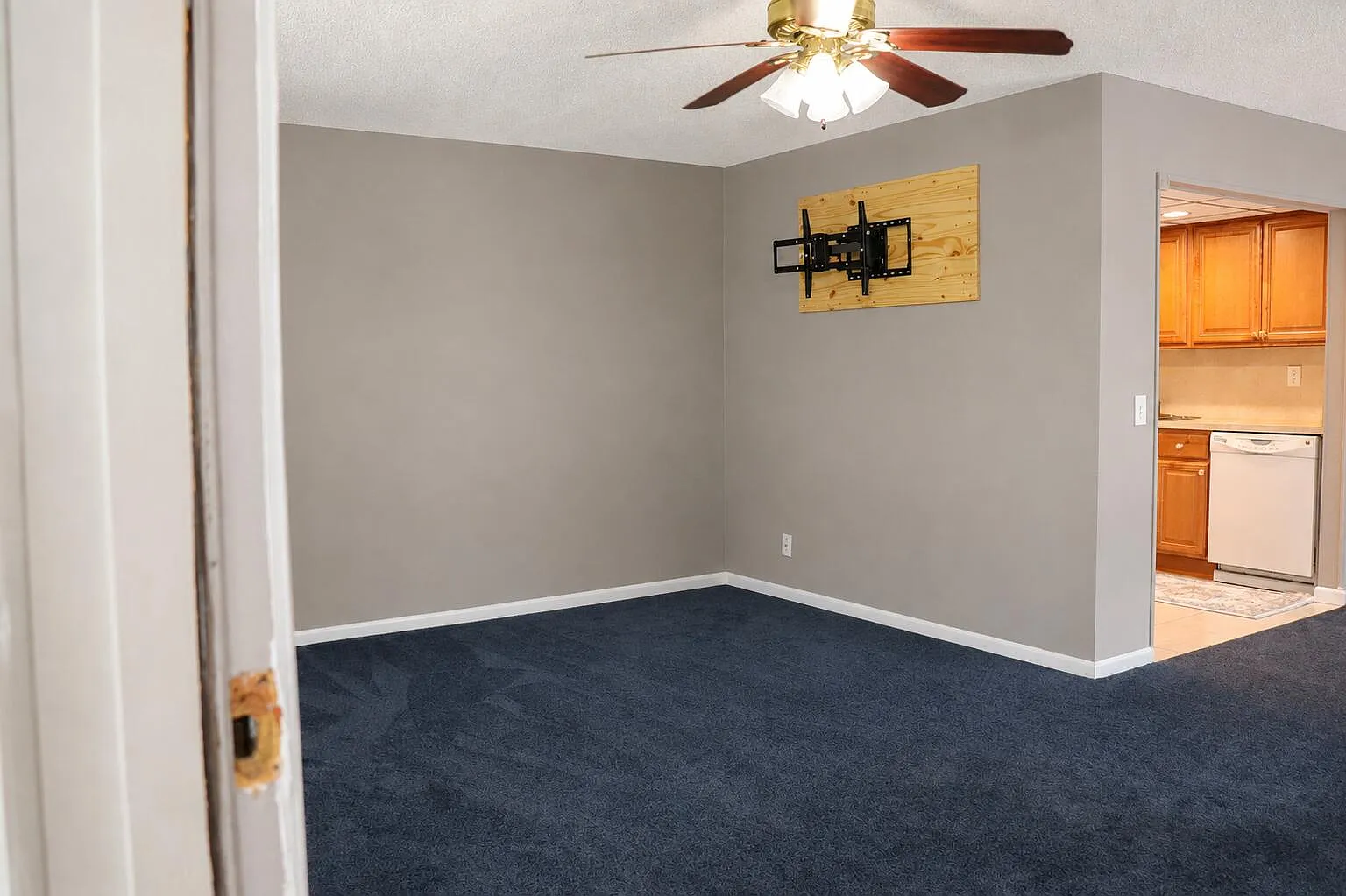 1 bed, 1.5 bath, 760 sqft, $1,400 — Photo 3