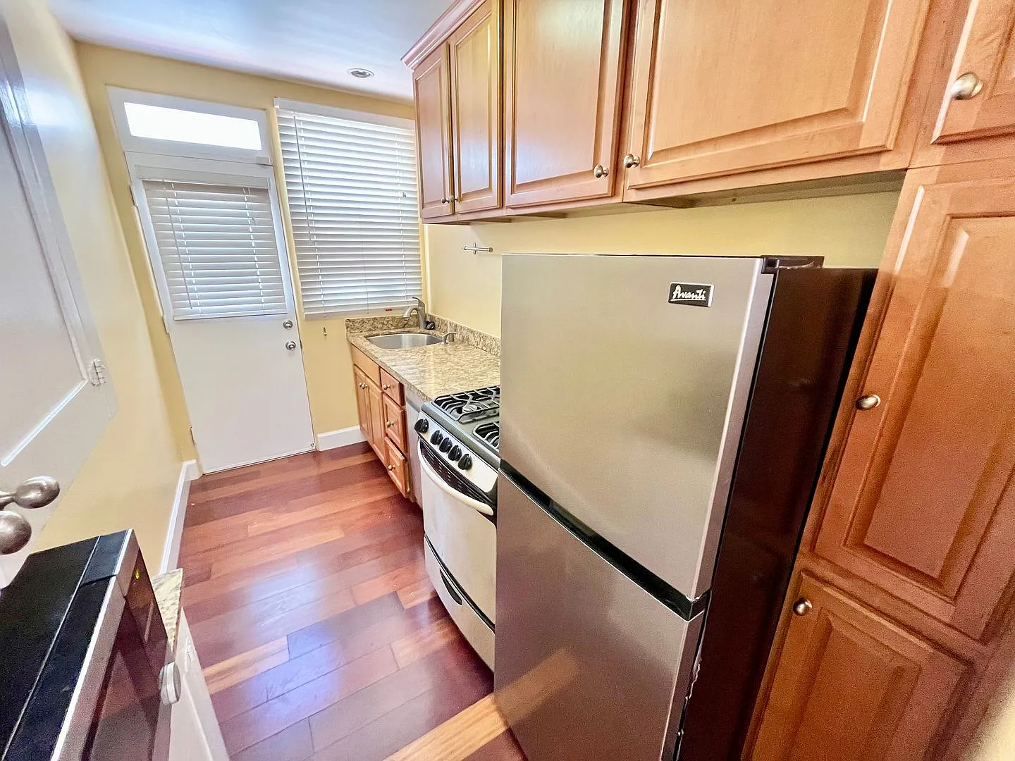 1bd/1bth Cottage-Style Condo in University Heights with Stainless Steel Appliances, Walk-In Close... — Photo 1