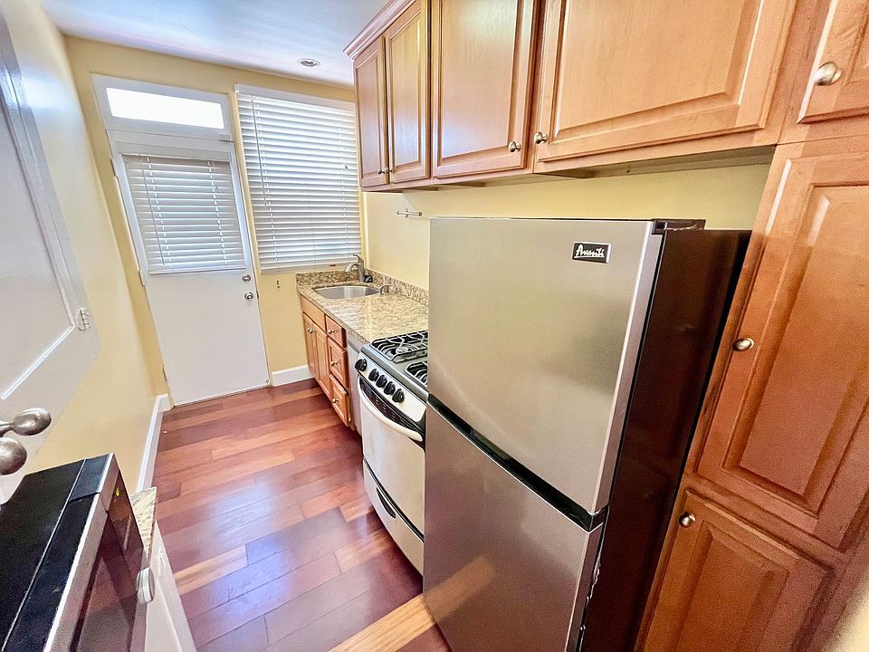 1st image of 4589 Campus Ave