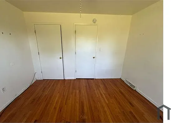 4889 Banbury Ct #6 — Photo 2