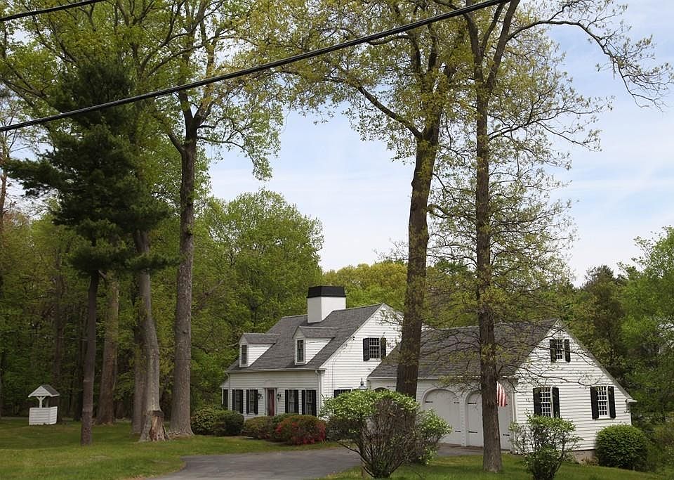 1st image of 86 Fox Hill St