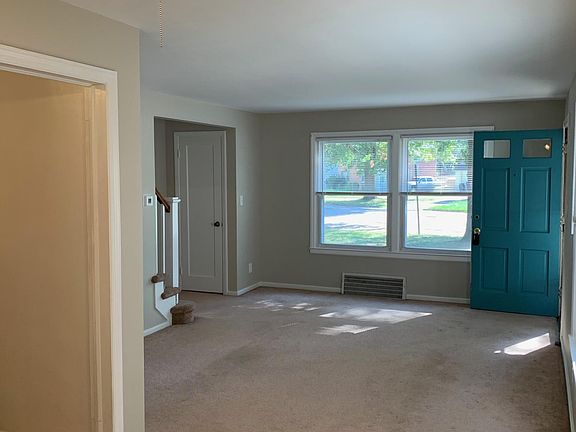 3rd image of 14402 Gramatan Ave