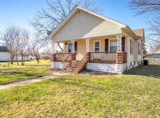 714 Springfield Rd, Gillespie, IL 62033
