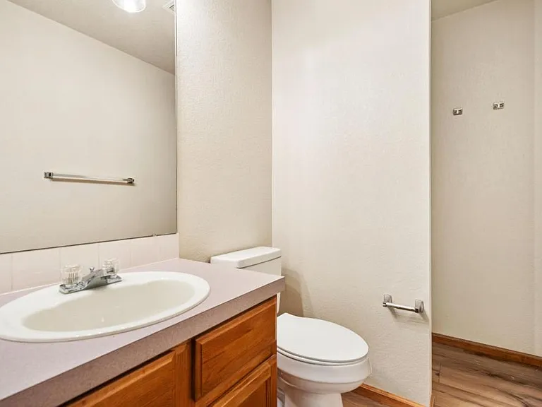 1110 Norma Ct — Photo 9