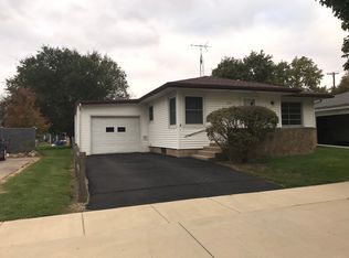 225 N Lott Blvd, Gibson City, IL 60936