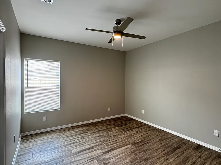 4209 Walnut Ave #1 — Photo 9