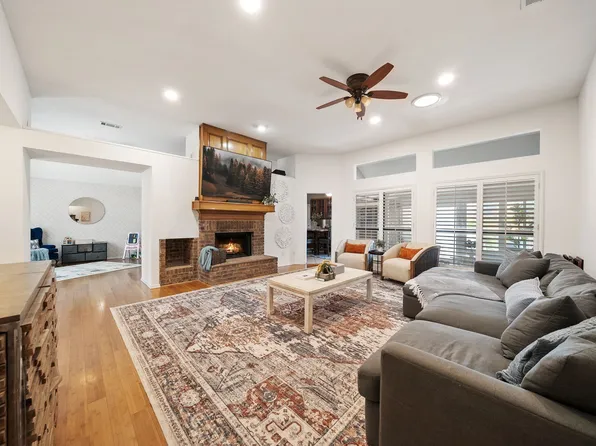 1633 Crosshaven Dr, Lewisville, TX 75077