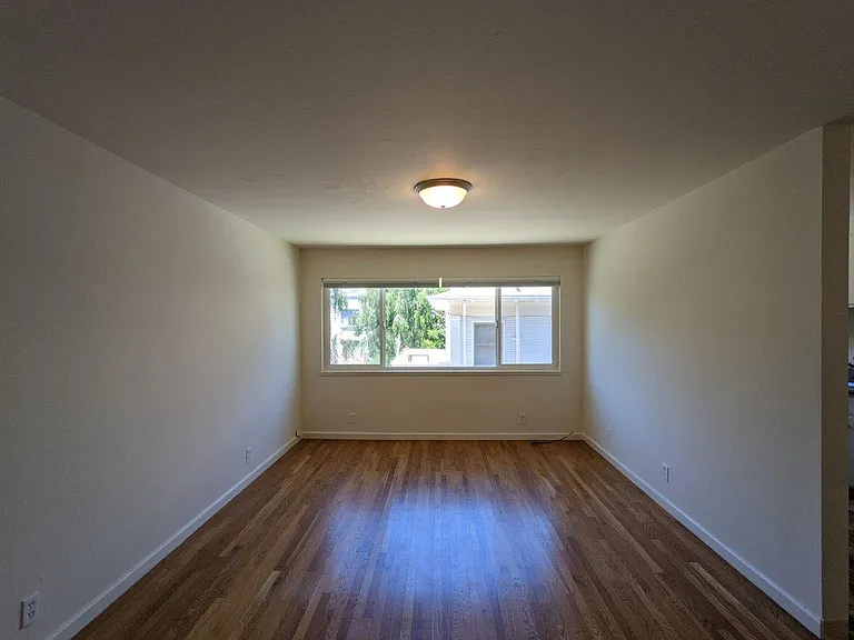 2534 Benvenue Ave — Photo 52