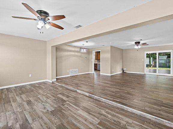 4th image of 1720 Nassau St
