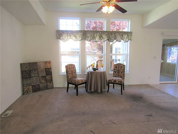 5th image of 5711 100th St NE Unit 104