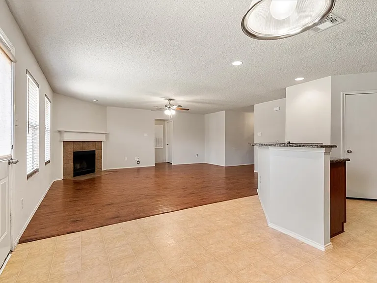 9812 George Washington Dr — Photo 10