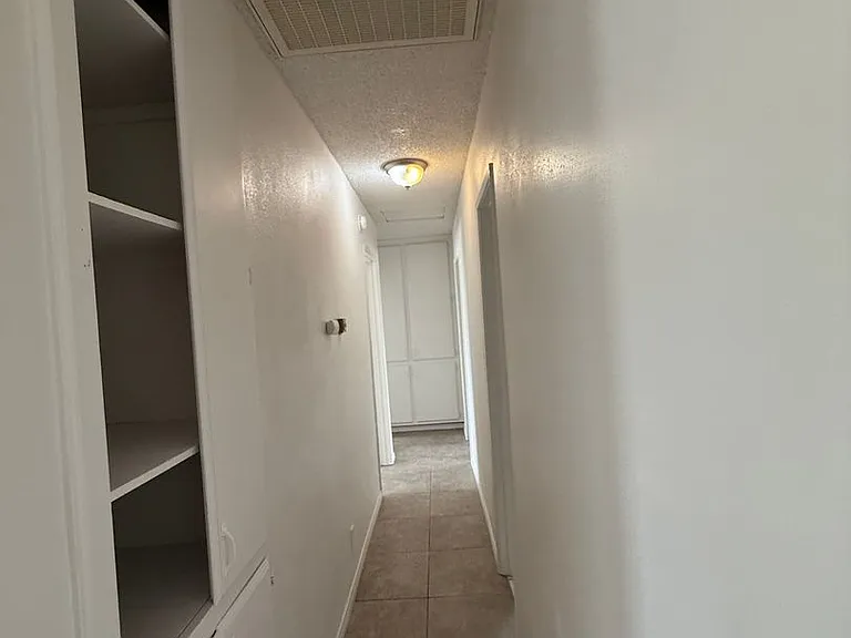 15991 N Culver Rd — Photo 17