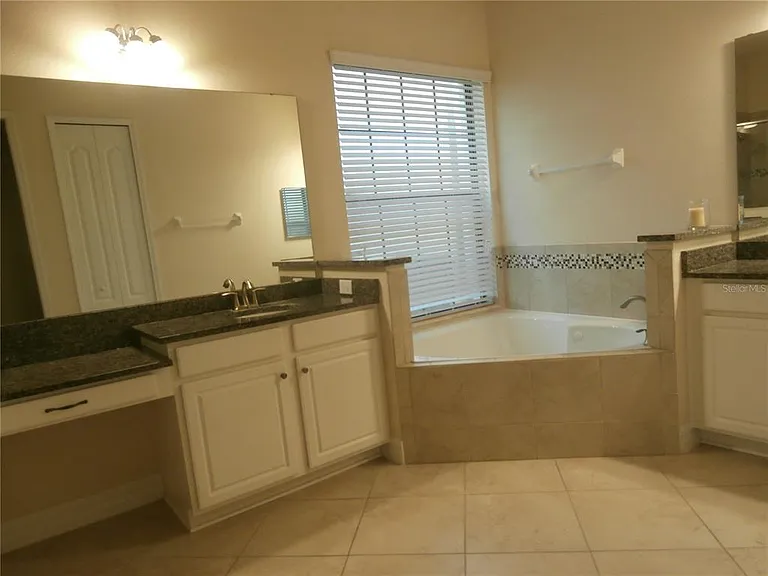 13172 Woodford St — Photo 13