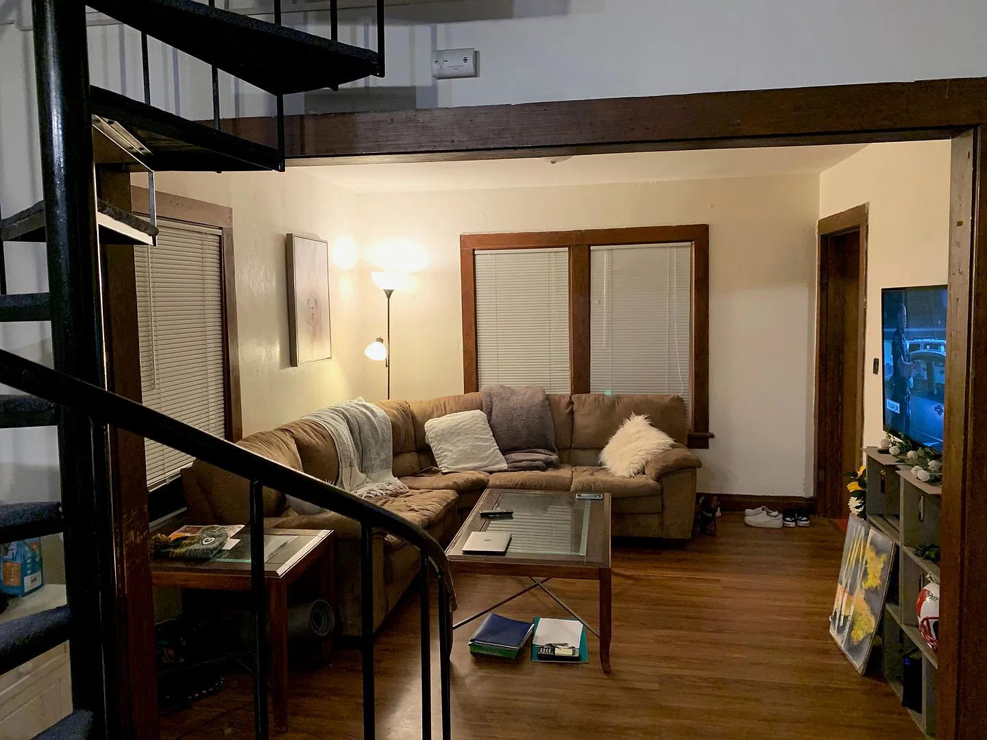 Regent/Mills - 4 bed/2 bath House with parking and A/C! — Photo 2