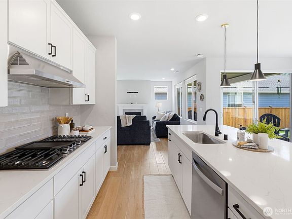 4th image of 5536 Kinross Road SW