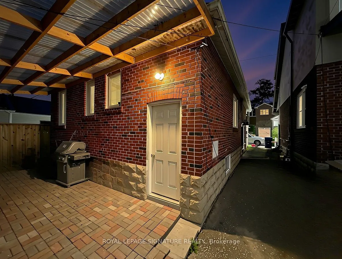 2 bed, $1,650 — Photo 2