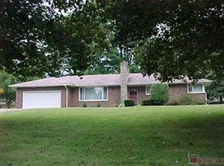 819 Crestwood Dr, Brookfield, OH 44403