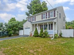 23 Martha St, Springfield, MA 01151