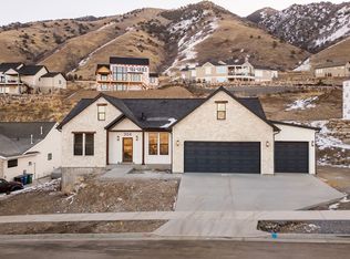 304 N Sherwood Dr, Providence, UT 84332