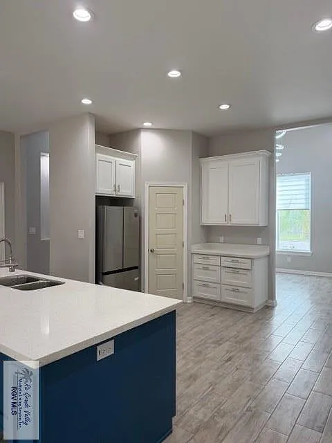 3 bed, 2.0 bath, 1921 sqft, $2,350 — Photo 4