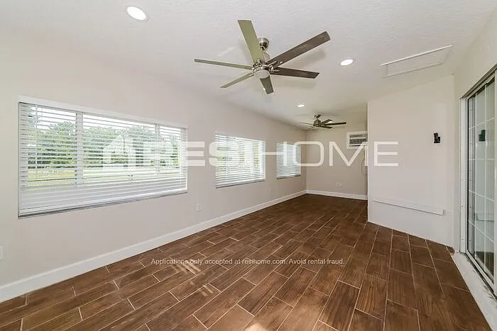 6405 64th Dr E — Photo 6