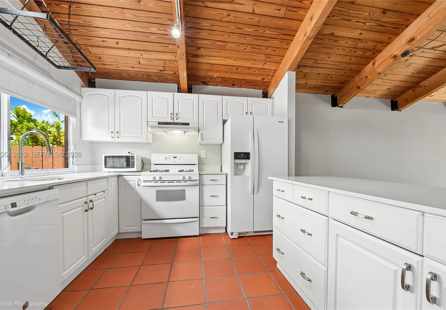 Killian Pines Townhouses — Photo 3