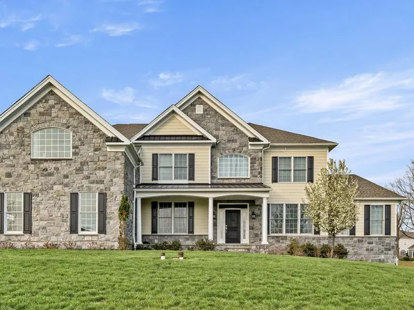 301 Greenbank Ln, Newtown Square, PA 19073