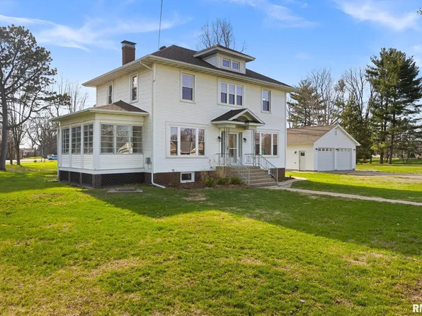 1201 Old Indiantown Rd, Henry, IL 61537