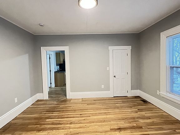 5th image of 31 Ridgeway St APT 1