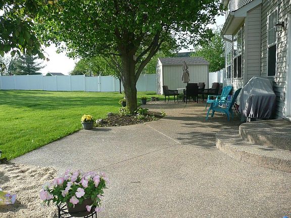 4th image of 393 Dewfall Dr