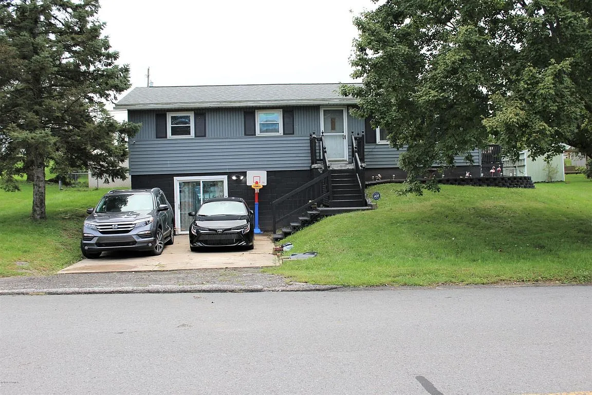 96 Old Farm Ln photo 1