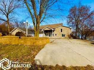109 Cedar Rd, Montezuma, IA 50171