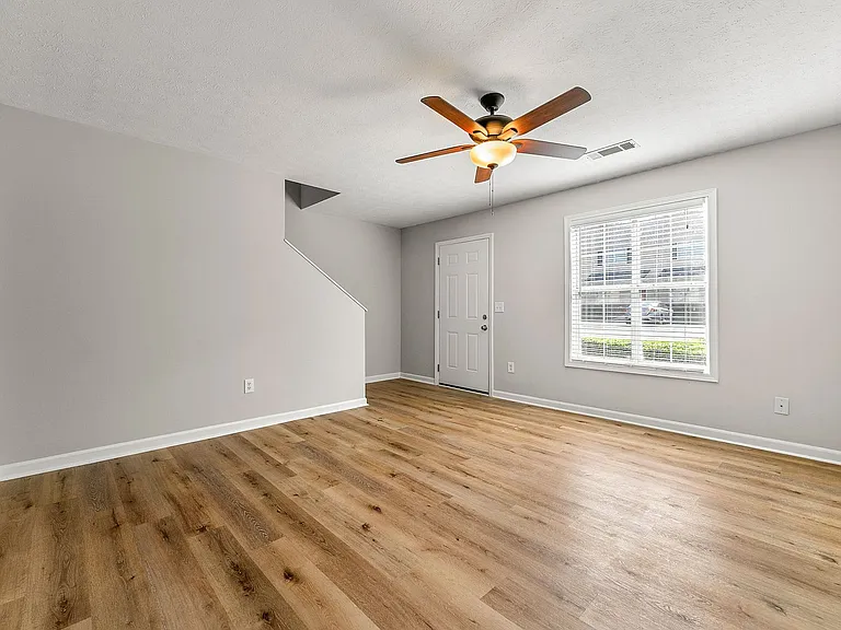 Westshire Townhomes — Photo 21