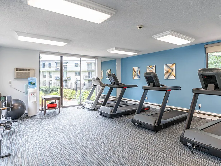 Shrewsbury Commons — Photo 15