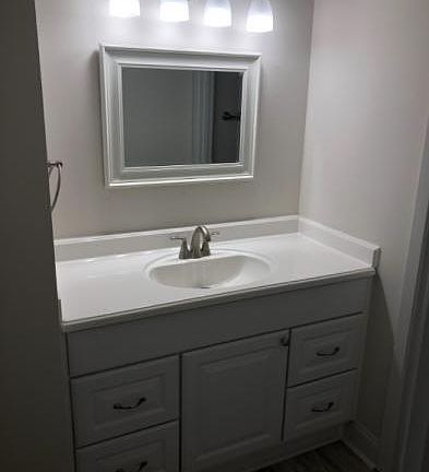 5th image of 105 Valencia Dr