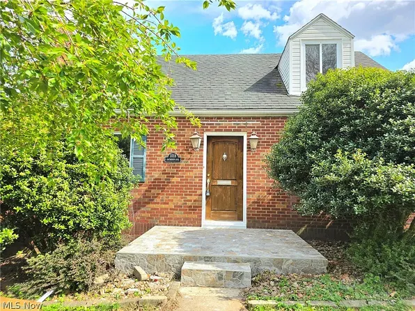 1018 Jackson Ave, Parkersburg, WV 26101