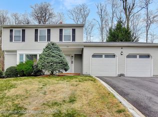 305 Concord Dr, Freehold, NJ 07728