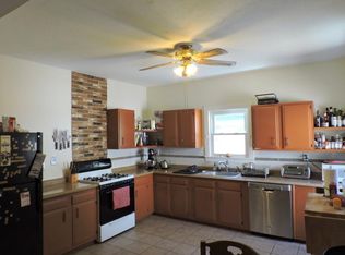 55 Pine St #1A, Cambridge, MA 02139