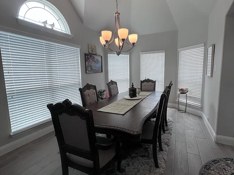9832 El Colina Dr — Photo 3