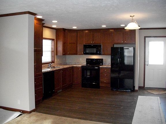 3rd image of 1039 4th St