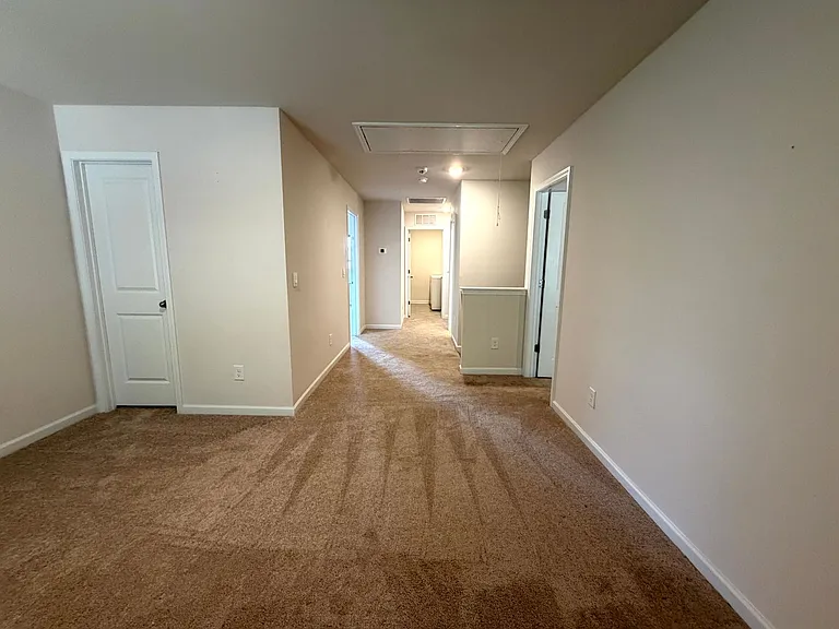 220 Roper St — Photo 16