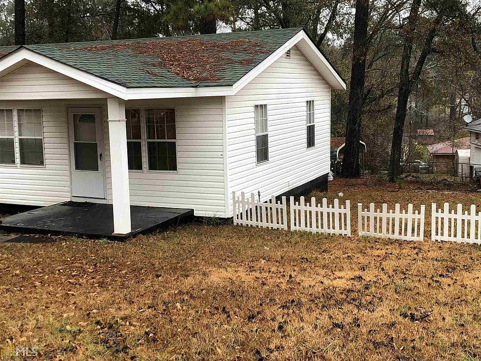 2nd image of 1290 Perry Dr